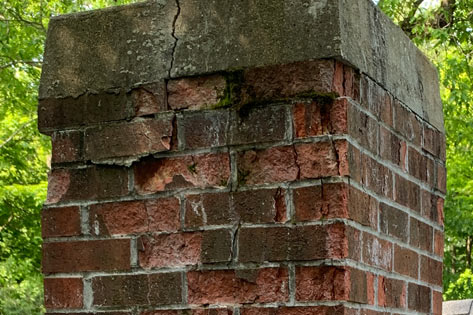 closeup-chimney-decay-cracking